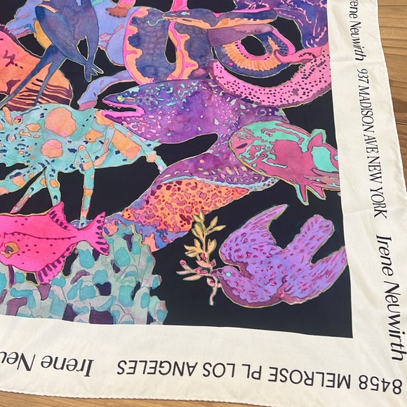 EUC Irene Neuwirth Limited Edition Silk Scarf Featuring Safari Works Aaron Morse - Picture 5 of 8